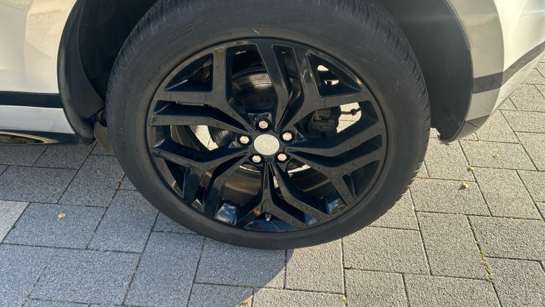 Land Rover Range Rover Evoque 2.0 D180 R-Dynamic SE 5dr Auto Diesel Hatchback